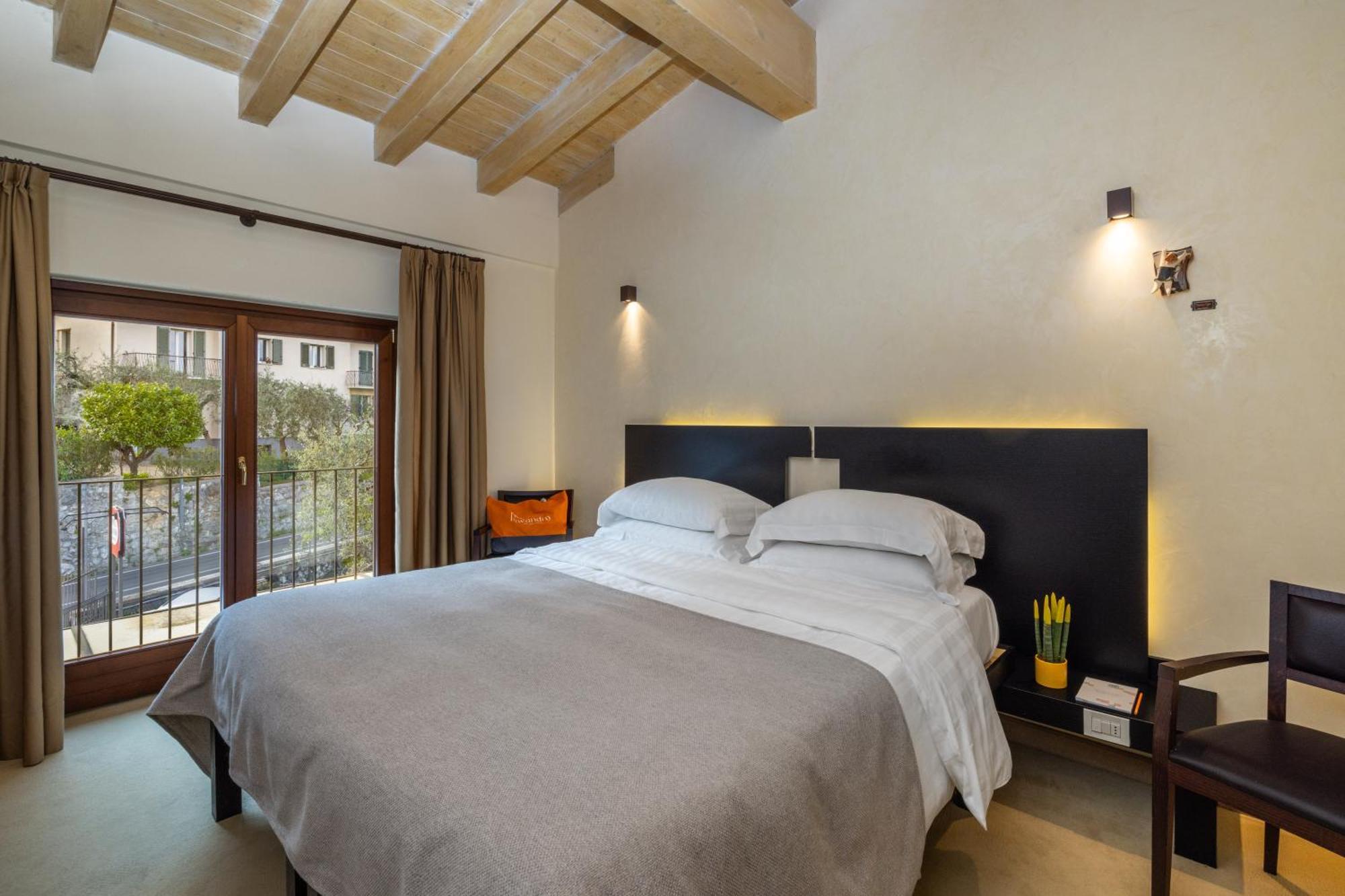 Hotel Meandro - Lake View Gargnano Zimmer foto