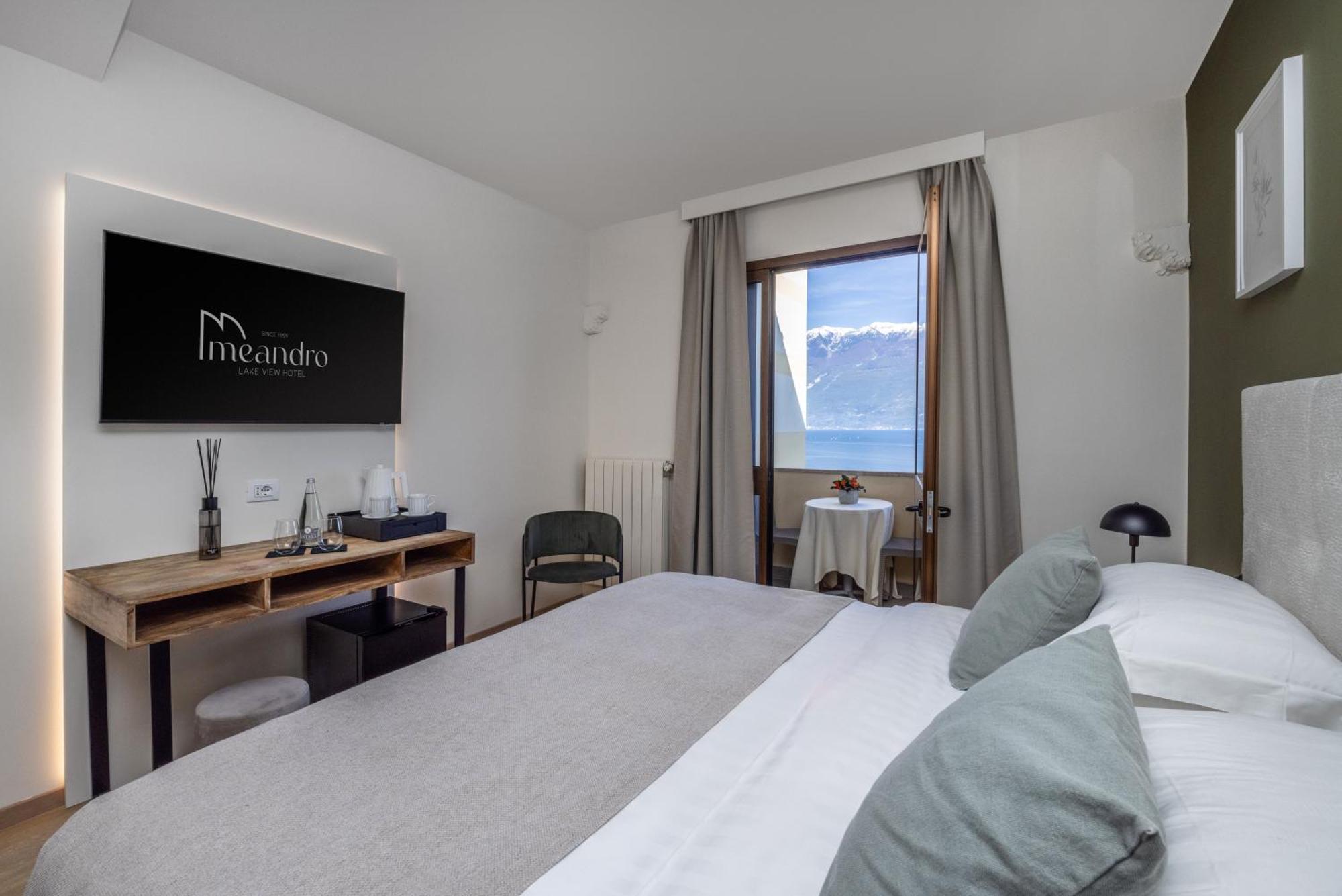 Hotel Meandro - Lake View Gargnano Zimmer foto